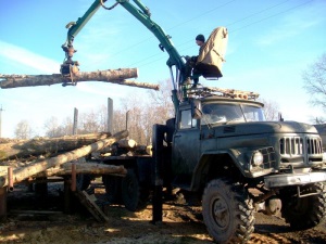 Продажа спецтехники для погрузки и перевозки леса